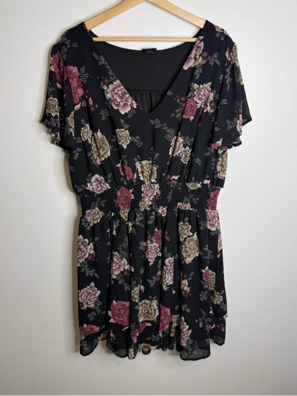 torrid Black Floral V-Neck Mini Dress with Pink and Beige Blooms size 3x